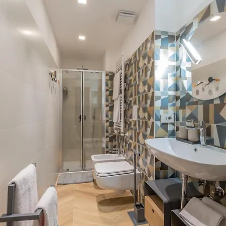 Luxury Trastevere Gym & Rooftop 5h Apartmán